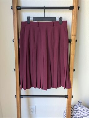 BCBGMaxAzria Burgundy Pleated Skirt